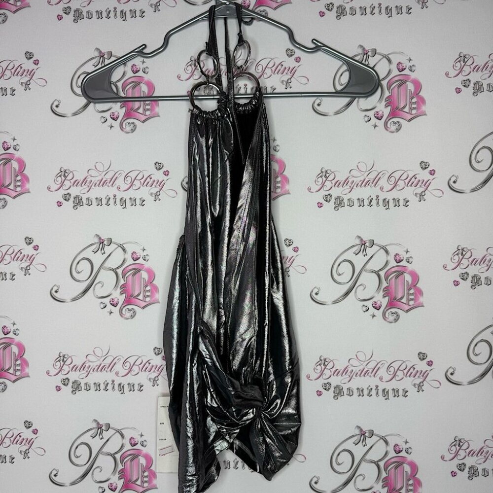 Halter top shiny metallic silver with metal rings y2k sexy tank top brand new💖